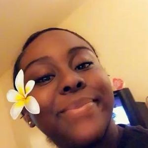 Meet your Posher, Destini